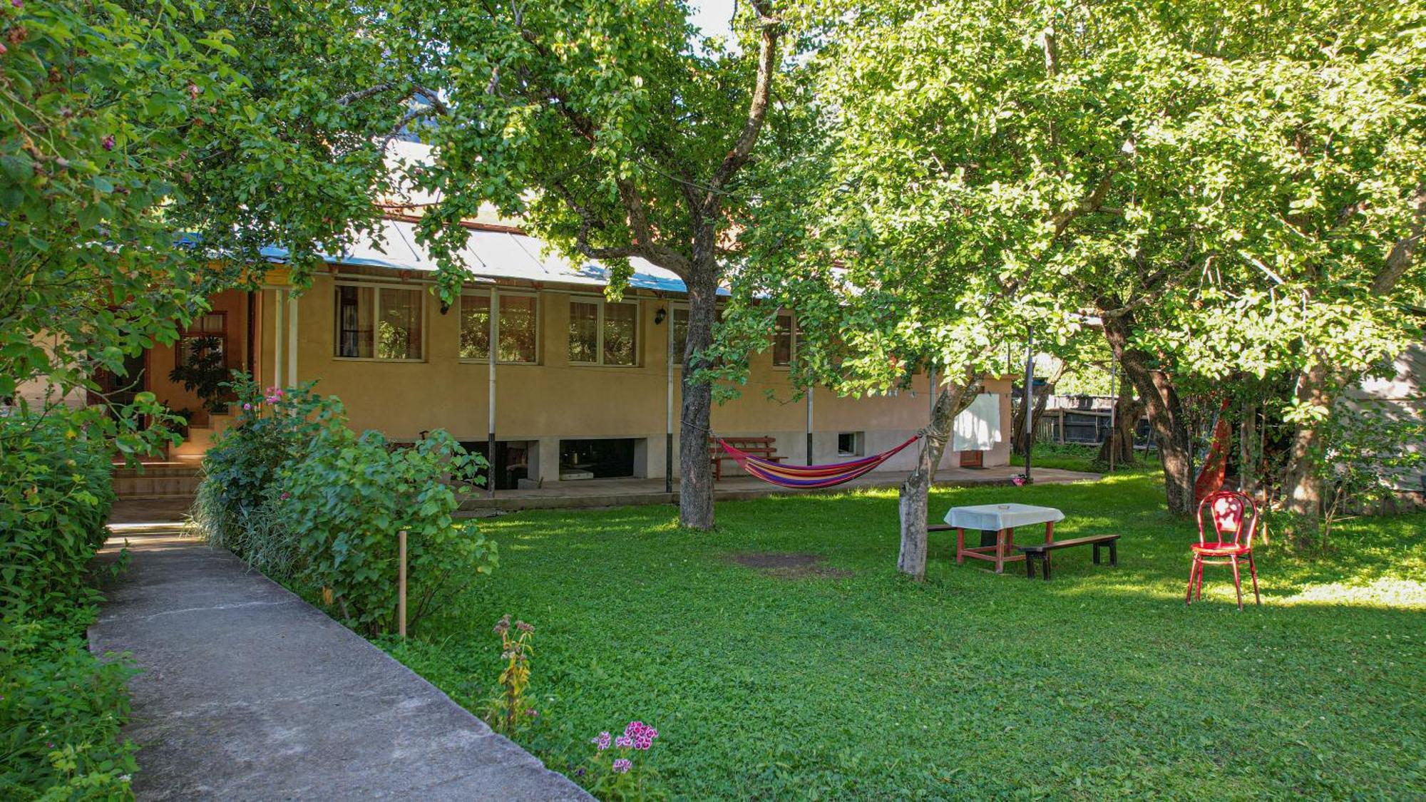 Givi Kakhiani'S Guesthouse Zhabeshi Εξωτερικό φωτογραφία