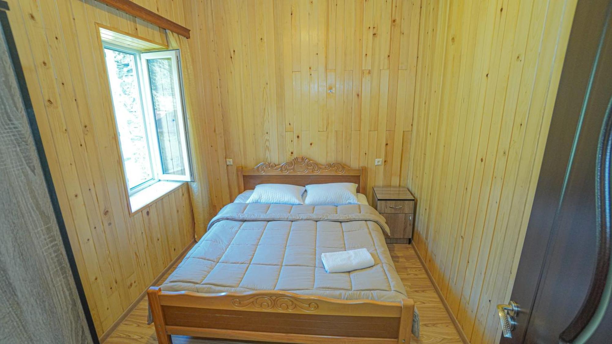 Givi Kakhiani'S Guesthouse Zhabeshi Εξωτερικό φωτογραφία